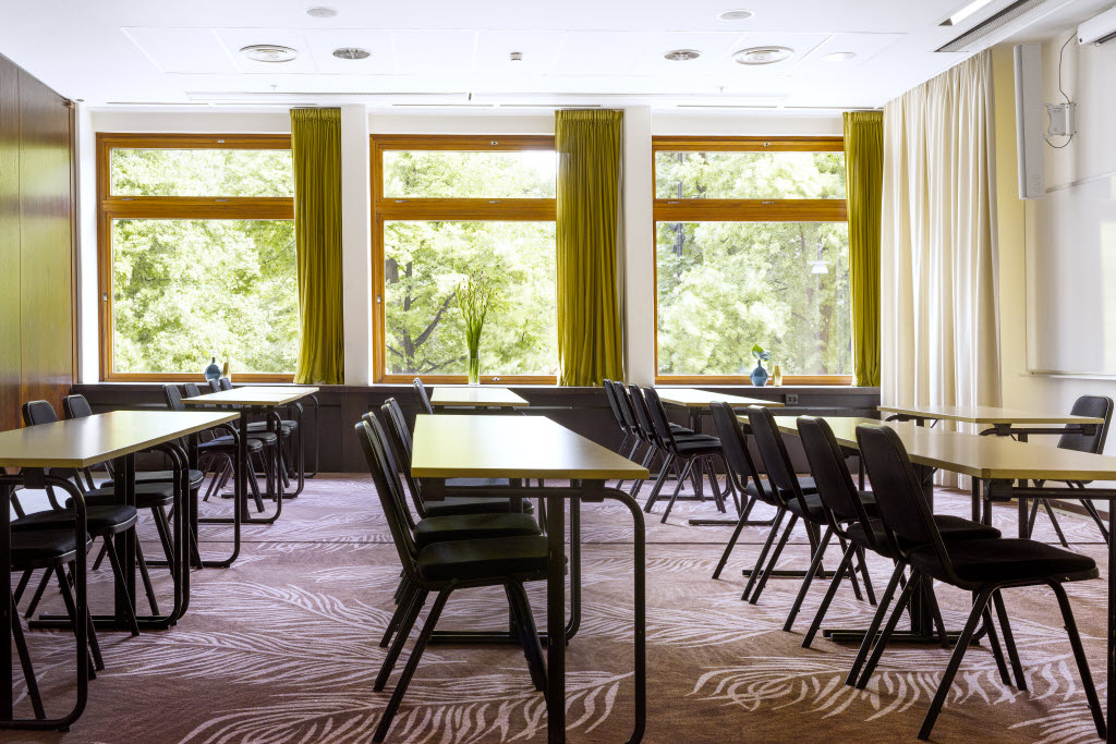 Urheberrecht: Jimmy Eriksson
info@jimmyeriksson.se
+46 70 373 44 29 Conference room